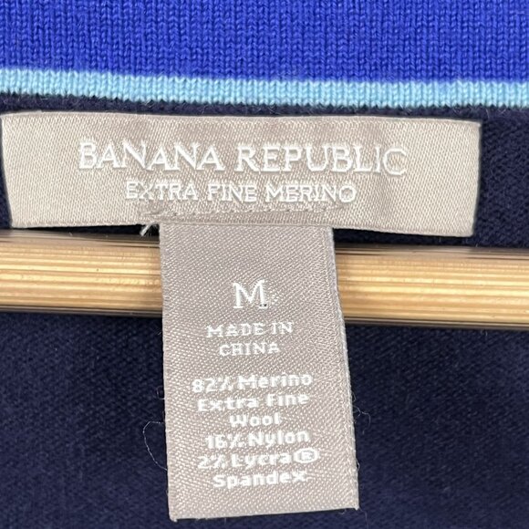 Banana Republic 82% Extra Fine Merino Navy V-Neck Sweater Size Medium - Picture 3 of 3